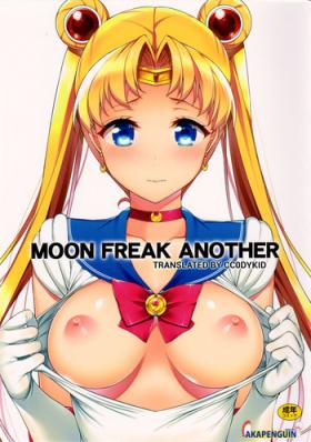 Rub MOON FREAK ANOTHER - Sailor moon Blow Job